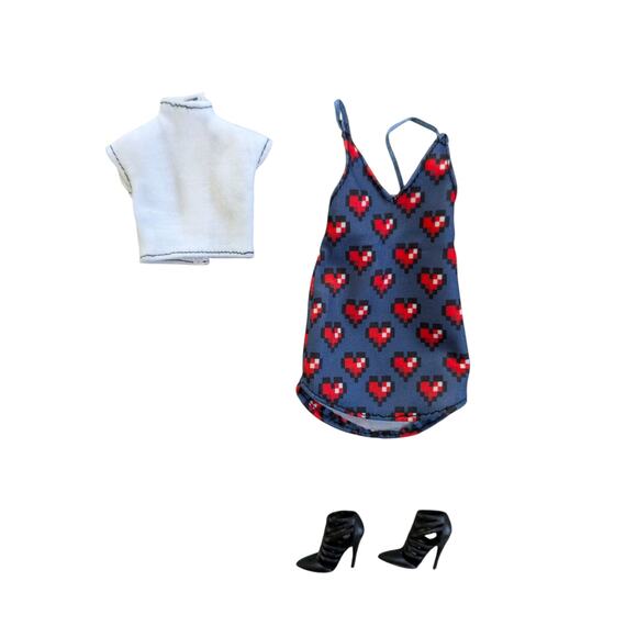 Fashionistas #81 Barbie Doll Outfit Wear Your Heart Dress Top & Shoes FJF46 - Picture 2 of 3